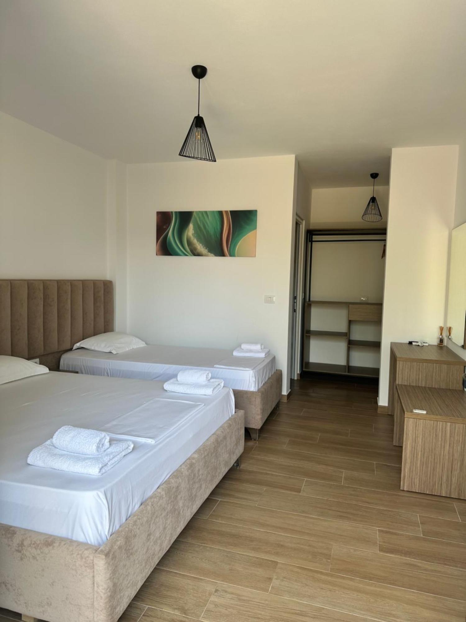 Hotel J&b
